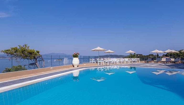 Cape Kanapitsa Hotel Suites